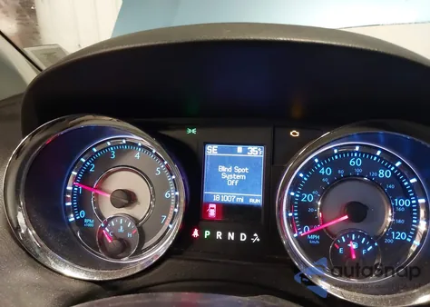 2012 Chrysler Town & Country Touring z USA, uszkodzony, nr VIN 2C4RC1BG4CR124040